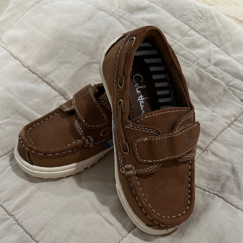Cole Haan Brown Kids Slip-On Boat Shoes with Adjustable top Velcro Size 8